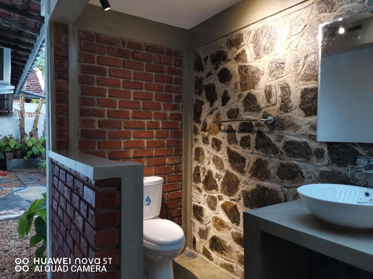 Bee Cottage Negombo Exterior photo