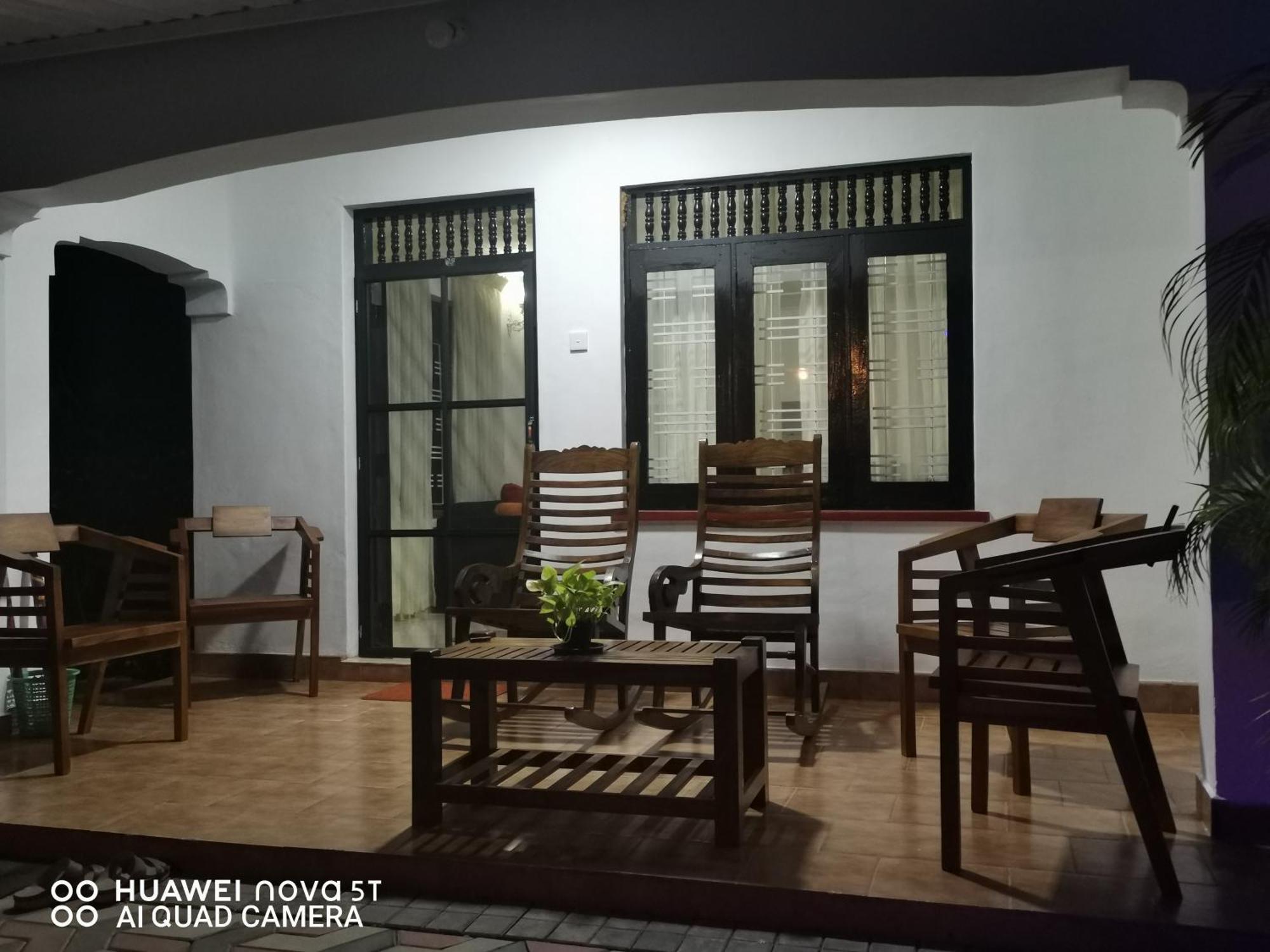 Bee Cottage Negombo Exterior photo